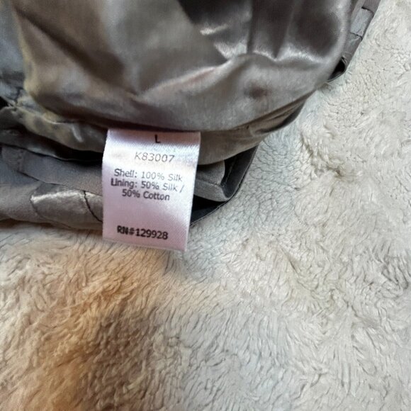 Knitted Dove Womens Embroidered Short Sleeve Silk Blouse Top Large Gray Casual - Picture 4 of 8